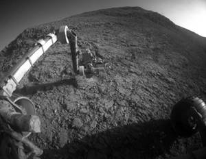 Селфи марсохода и еще 11 снимков красной планеты, Марсоход исследует планету