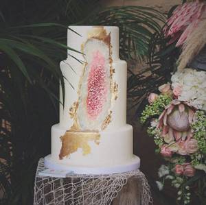 Оригинальный аметистовый торт от Rachel Teufel