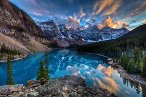 10 красивейших мест на Земле, ещё не испорченных толпами туристов, Озеро Морейн в провинции Альберта, Канада