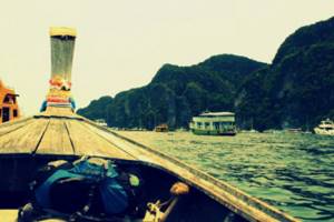 Тайланд, фото от которых невозможно отвести глаз, Длиннохвостая лодка на Пхи-Пхи