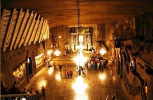 Потрясающие подземные храмы, расположенные в разных уголках мира, Соляная часовня Святой Кинги (St. Kinga Salt Church), Польша