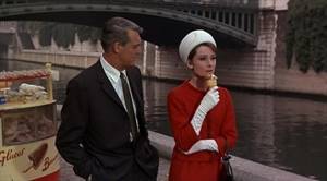 Шарада (1963), Жанр:  триллер, мелодрама, комедия, детектив, Хорошие старые фильмы которых вы наверняка ещё не видели