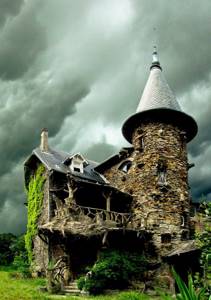 Самые оригинальные дома в мире-33, Дом с привидениями в пригороде Парижа во Франции