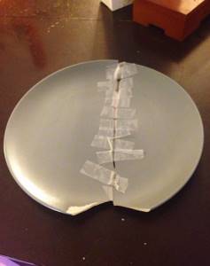 My Little Cousin Сломал тарелку и попытался скрыть это с моей тетей