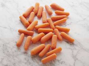Вот как выглядят 100 калорий в порциях здоровой пищи, Маленькая морковь