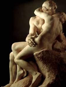 7 занимательных фактов о самых знаменитых скульптурах, Ложный поцелуй