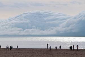 20 фотографий, на которые смотришь и глазам не веришь, Облако, похожее на цунами