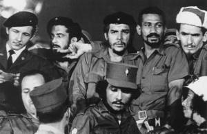 1959 год. Слева направо: Рауль Кастро, Антонио Нуньес Хименес, Эрнесто «Че» Гевара, Хуан Альмейда. Фото: AFP