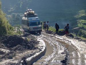 Топ-10 самых опасных дорог в мире, Шоссе Карнали, Непал